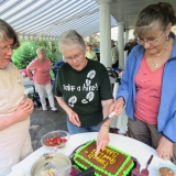The crucial cutting of the cake